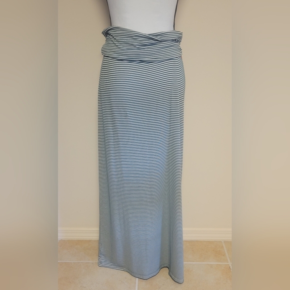 KAVU Maxi Skirt - Picture 2 of 6